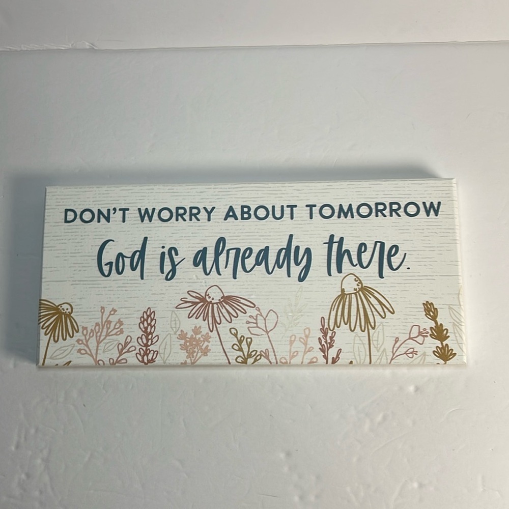 Sincere Surroundings Wood Sign - Inspirational Quote